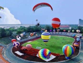 Lễ hội khinh khí cầu Cần Thơ 2023 thúc đẩy ngành du lịch Thành Phố  2023年芹苴市熱氣球節為促進該市旅遊發展做出貢獻